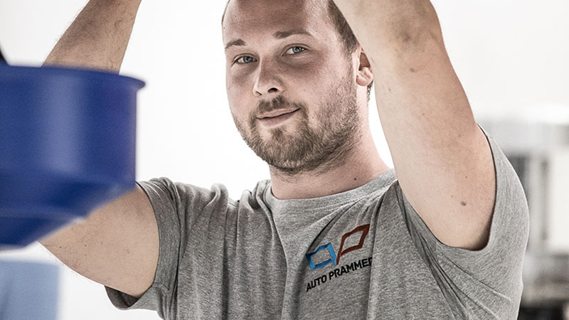 Moderne Werkstatt Auto Prammer